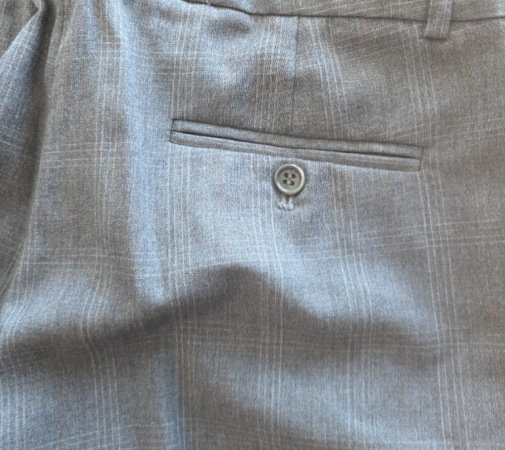 ๐Theory Light Wool Pants in Light Plaid Gray - Picture 11 of 12